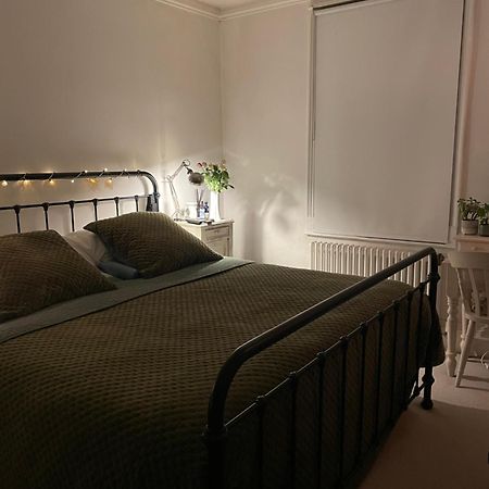 3 Bed Home Sleeps 6 Free Parking Hove Extérieur photo