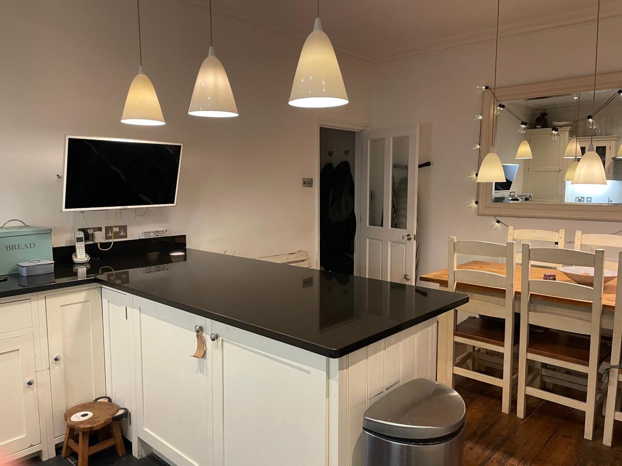 3 Bed Home Sleeps 6 Free Parking Hove Extérieur photo