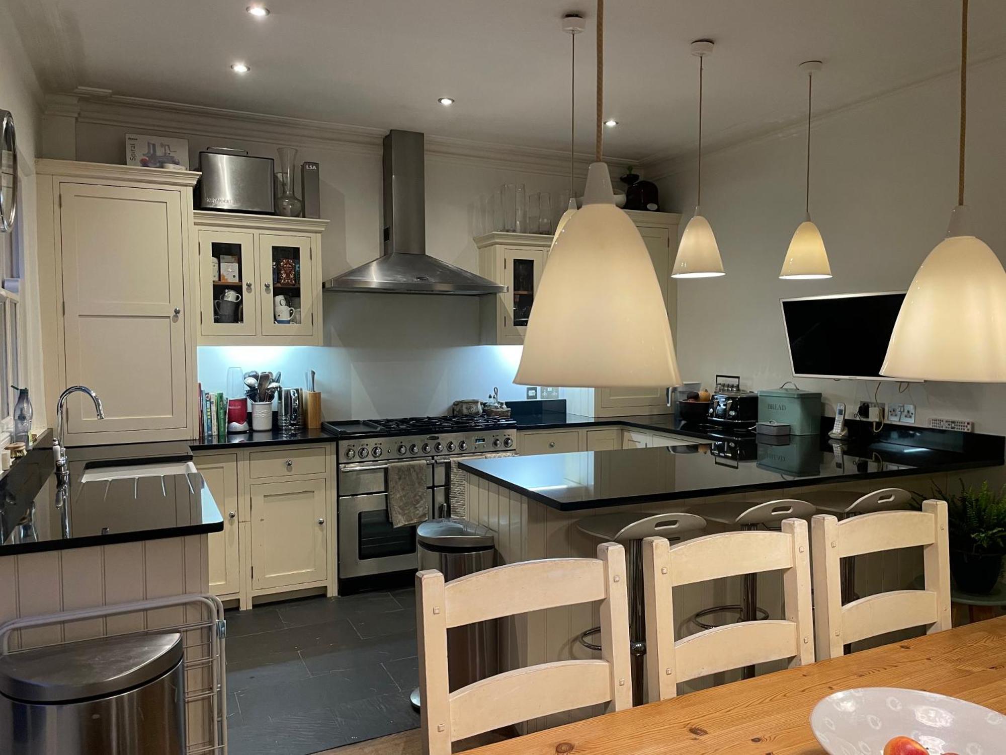 3 Bed Home Sleeps 6 Free Parking Hove Extérieur photo